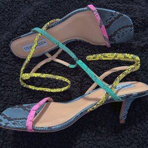 New Steve Madden Denim Blue with Neon Multicolored Strap Pumps